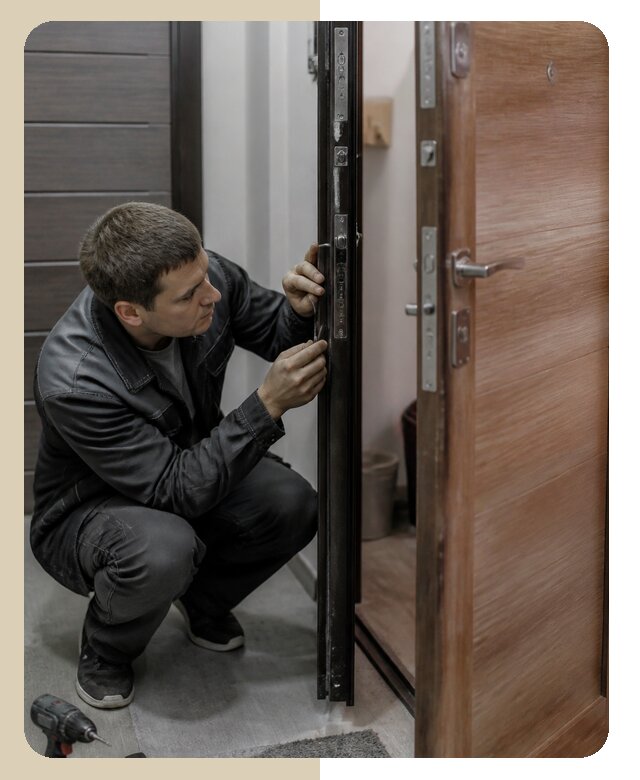 Ремонт провисшей двери с выездом мастера на дом в Тейково